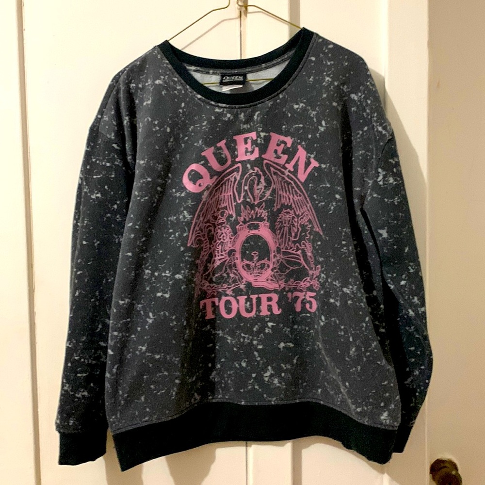 Queen sweatshirts for women